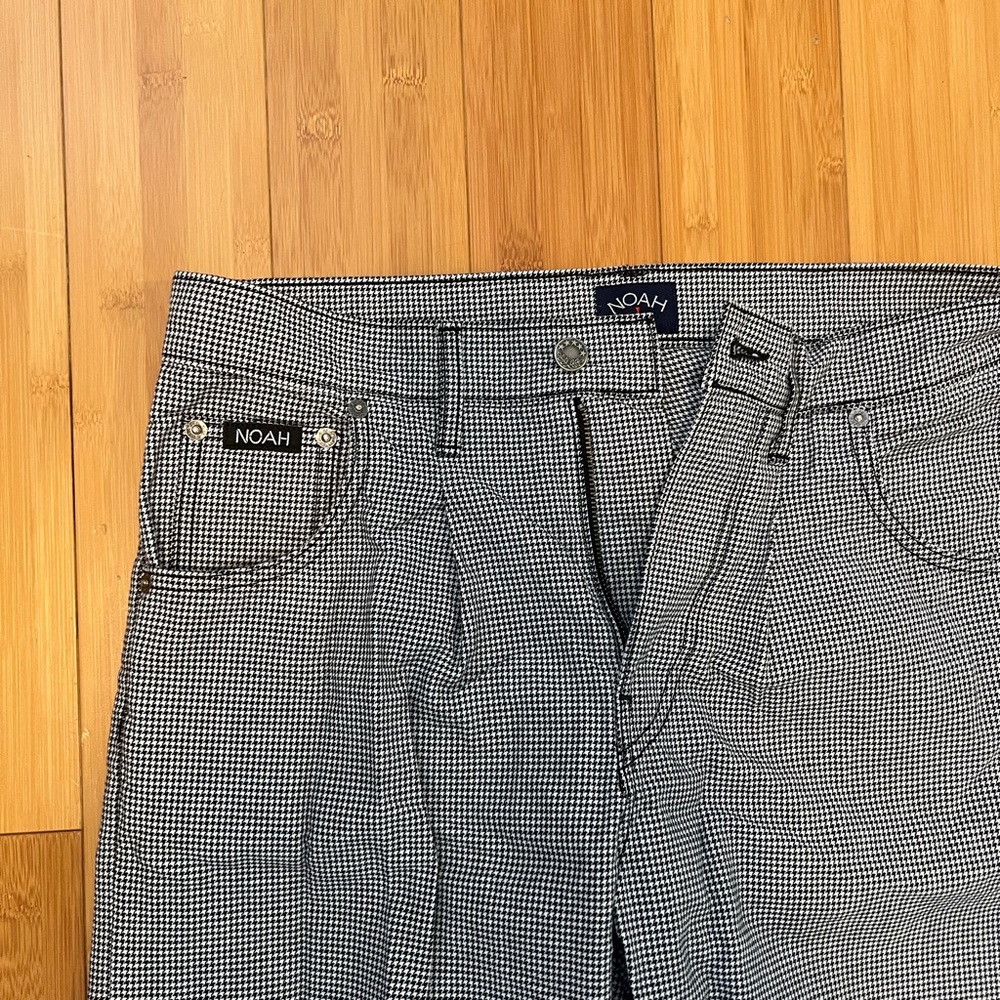 Noah NYC Houndstooth Pleated Pants - Picture 2 of 4